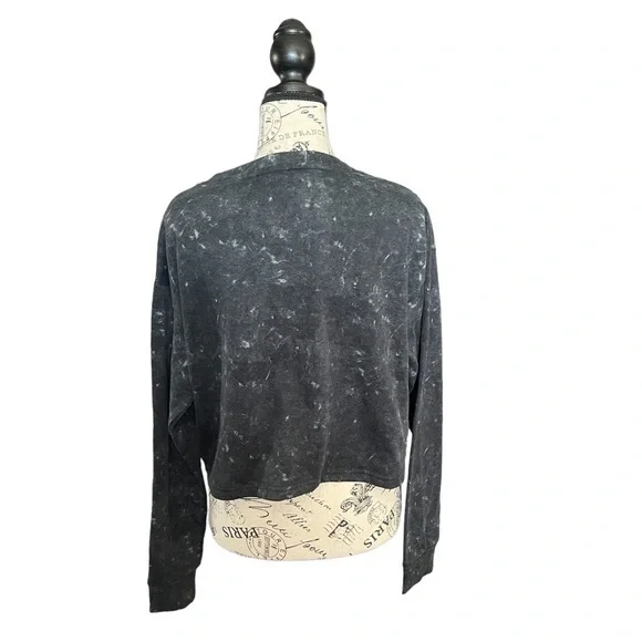 Kendall & Kylie Jenner Los Angeles Cropped Sweatshirt - Picture 5 of 7